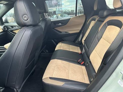 Used 2025 Chevrolet Equinox ACTIV w/ Safety and Technology Package image 13