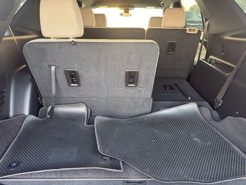 Certified 2023 Chevrolet Traverse LS w/ LPO, Floor Liner Package AWD/4WD image 37