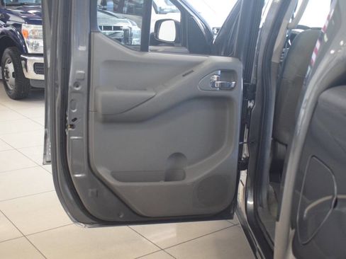 Used 2016 Nissan Frontier SV w/ SV Value Truck Package RWD image 61
