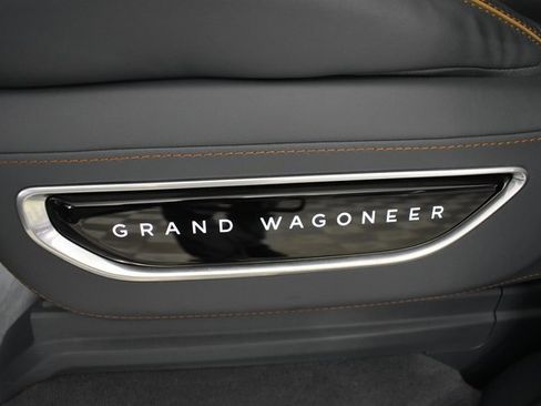 Used 2022 Jeep Grand Wagoneer Series II w/ Convenience Group III image 13