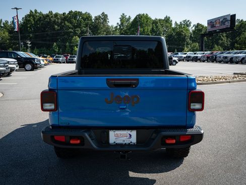 Used 2023 Jeep Gladiator Mojave AWD/4WD image 8