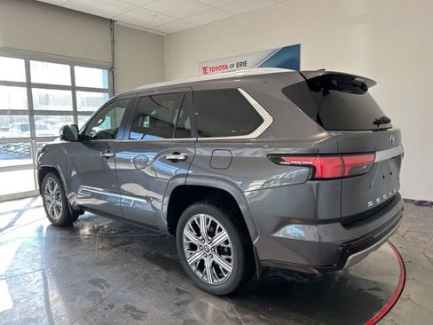 Used 2024 Toyota Sequoia Capstone image 4