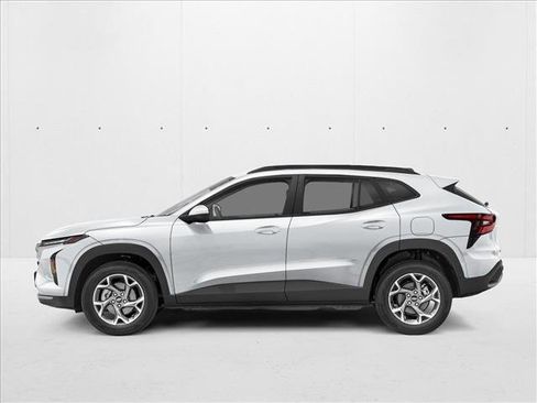 New 2026 Chevrolet Trax RS FWD image 3