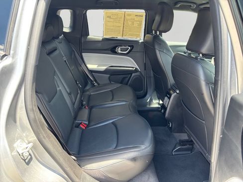 Used 2023 Jeep Compass Limited AWD/4WD image 13