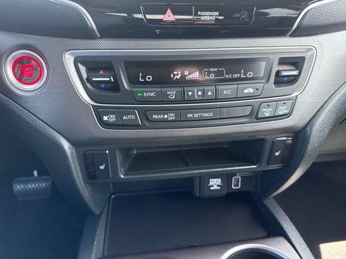 Certified 2023 Honda Ridgeline RTL image 32