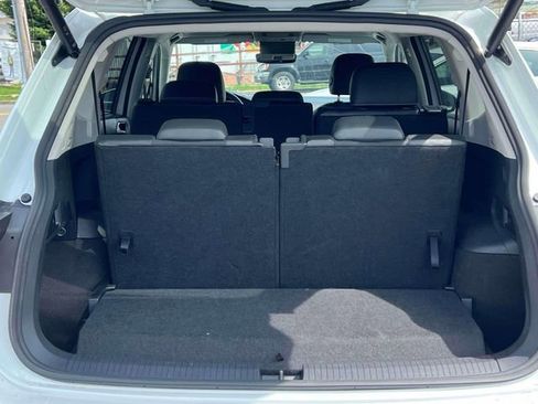 Used 2024 Volkswagen Tiguan SE image 10