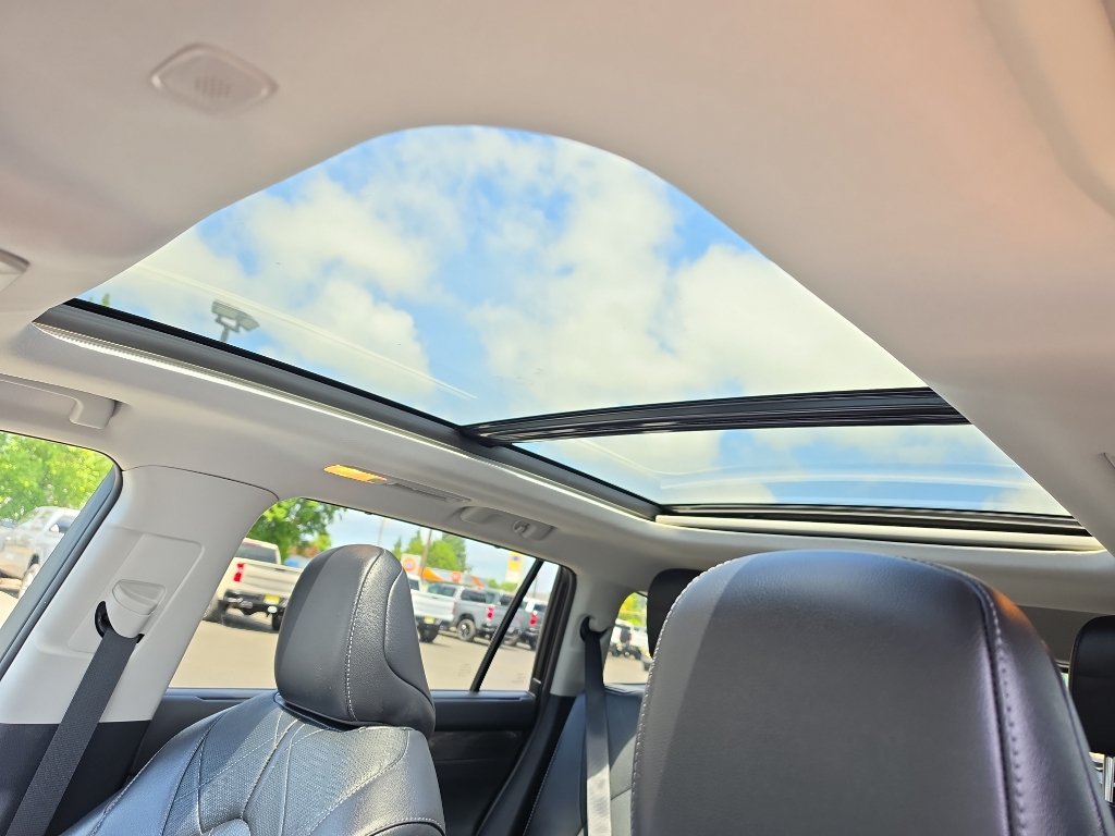 Used 2024 Toyota Highlander Platinum AWD/4WD image 14