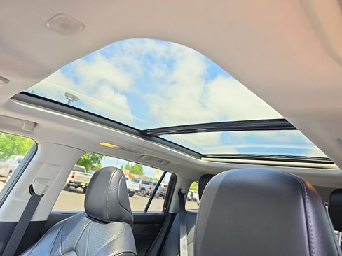 Certified 2024 Toyota Highlander Platinum AWD/4WD image 14