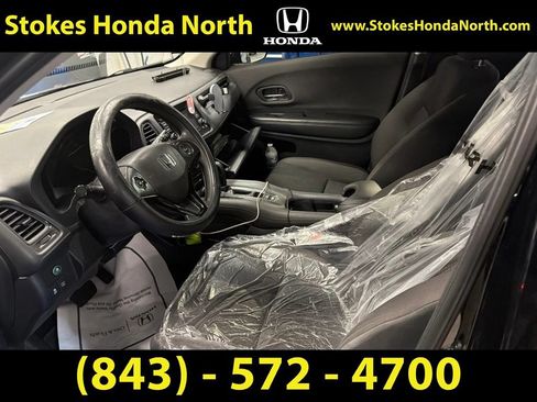 Used 2022 Honda HR-V LX image 13
