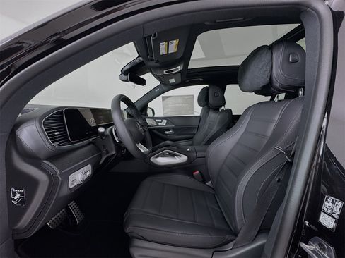 New 2026 Mercedes-Benz GLS 580 4MATIC image 23