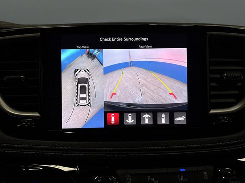 New 2026 Chrysler Pacifica Select AWD/4WD image 10