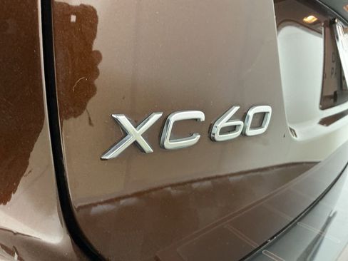 Used 2015 Volvo XC60 T5 Premier w/ Proximity Package image 30