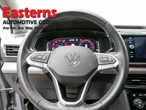 Used 2023 Volkswagen Taos SEL AWD/4WD image 11