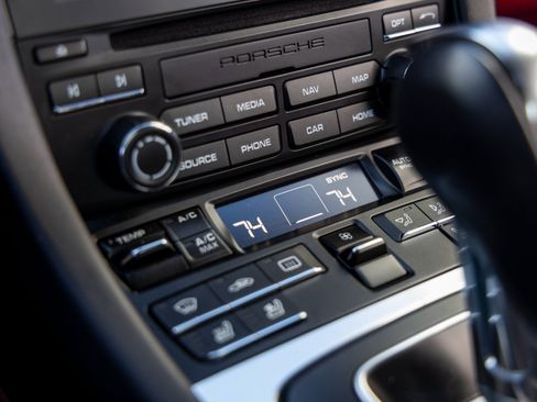 Used 2018 Porsche 911 Carrera S image 34