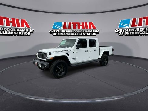 New 2026 Jeep Gladiator Sport image 4