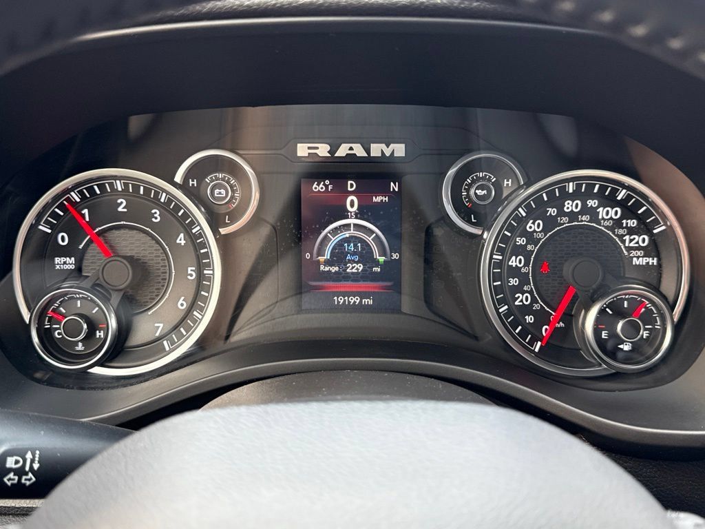Used 2024 RAM 1500 Big Horn AWD/4WD image 27