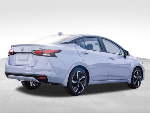 New 2025 Nissan Versa SR w/ Trunk Package FWD image 4