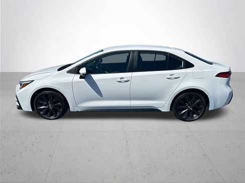 Used 2025 Toyota Corolla SE w/ Convenience Package FWD image 10