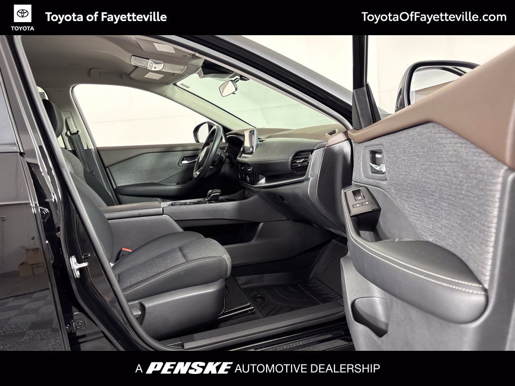 Used 2022 Nissan Rogue SV AWD/4WD image 8