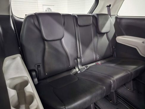 Used 2024 Kia Carnival LX image 21