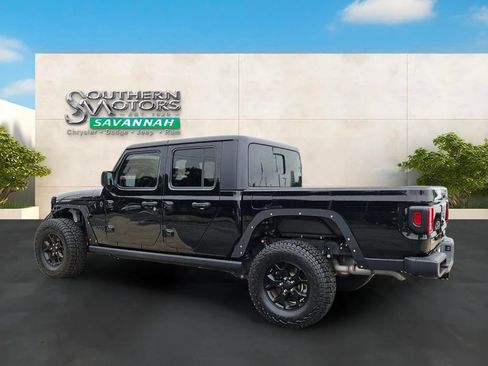 Used 2023 Jeep Gladiator Sport AWD/4WD image 3