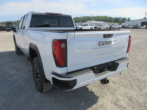 New 2026 GMC Sierra 2500 Denali Ultimate AWD/4WD image 7