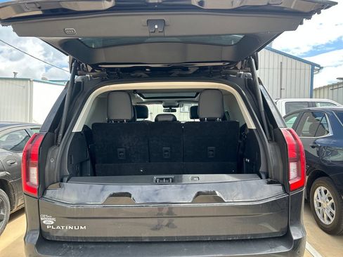 Used 2025 Ford Expedition Platinum AWD/4WD image 10