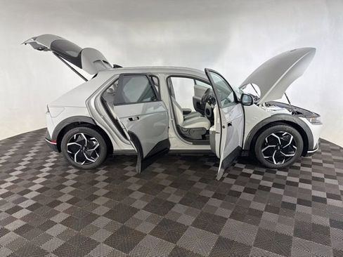 Used 2023 Hyundai Ioniq 5 SEL AWD/4WD image 17