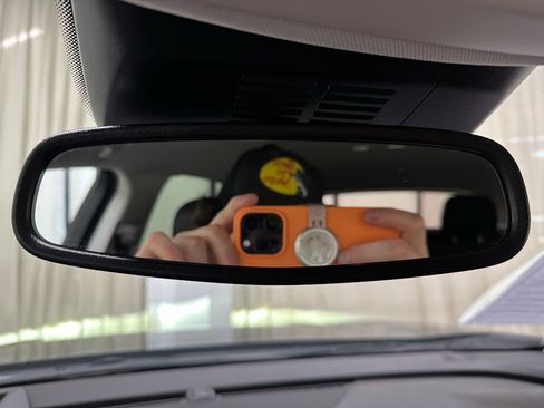 Certified 2025 Buick Envision Sport Touring image 31