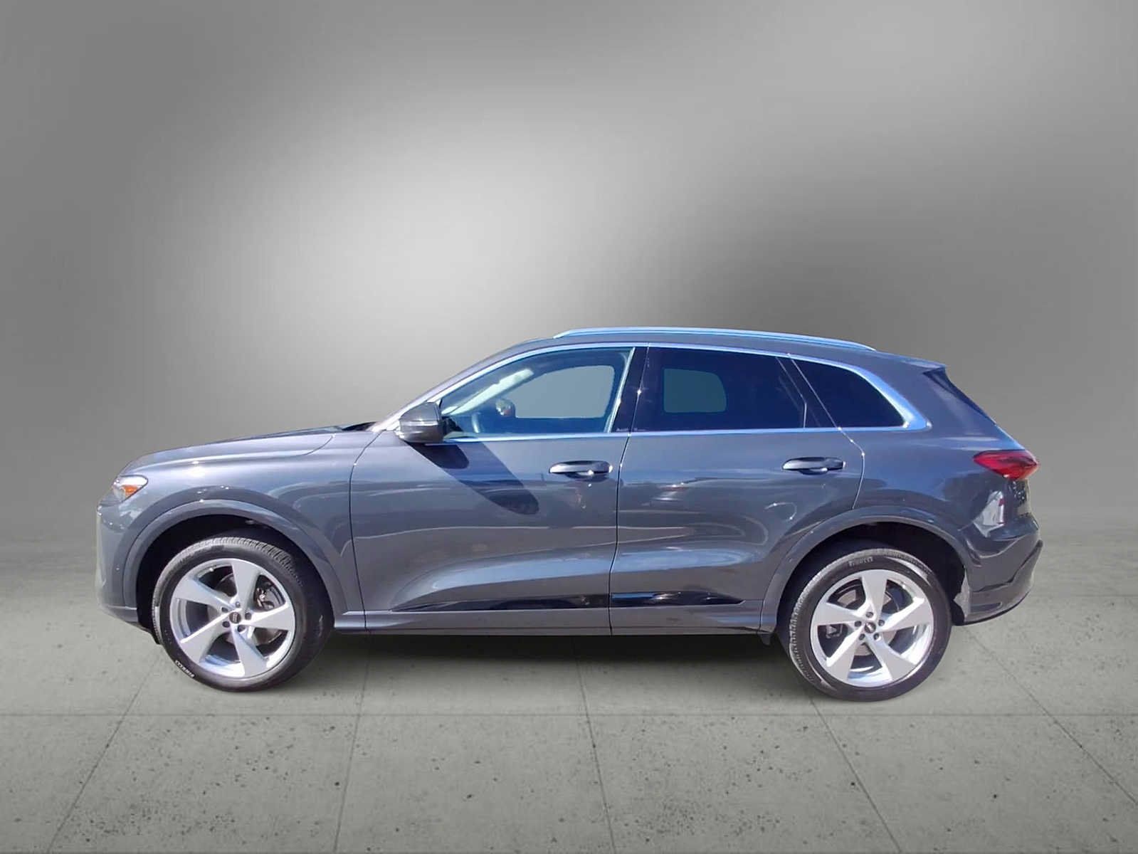 Certified 2025 Audi Q5 Premium w/ Premium Plus AWD/4WD image 5