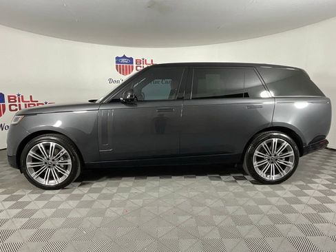 Used 2025 Land Rover Range Rover Long Wheelbase SE image 6