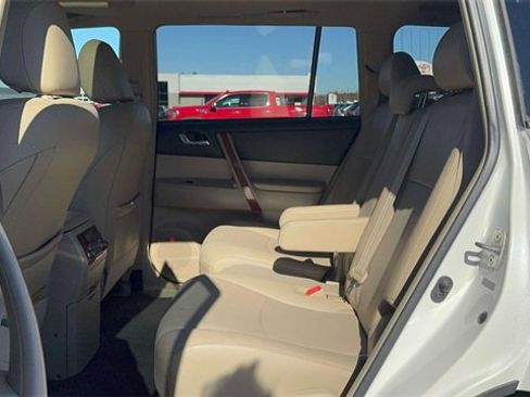 Used 2012 Toyota Highlander Limited image 10