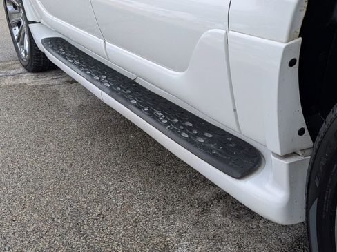 Used 2003 GMC Yukon XL Denali image 38