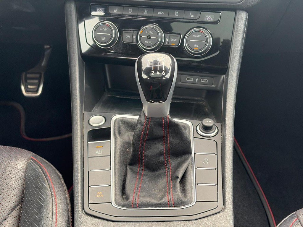 Used 2023 Volkswagen Jetta GLI Autobahn FWD image 15