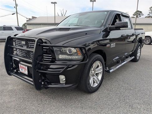Used 2014 RAM 1500 Sport w/ Convenience Group image 8
