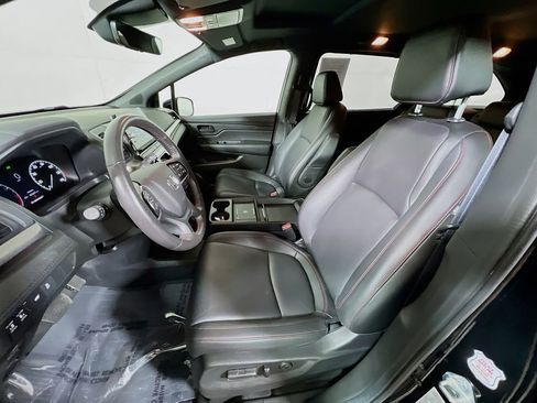 Used 2025 Honda Odyssey Sport-L image 18