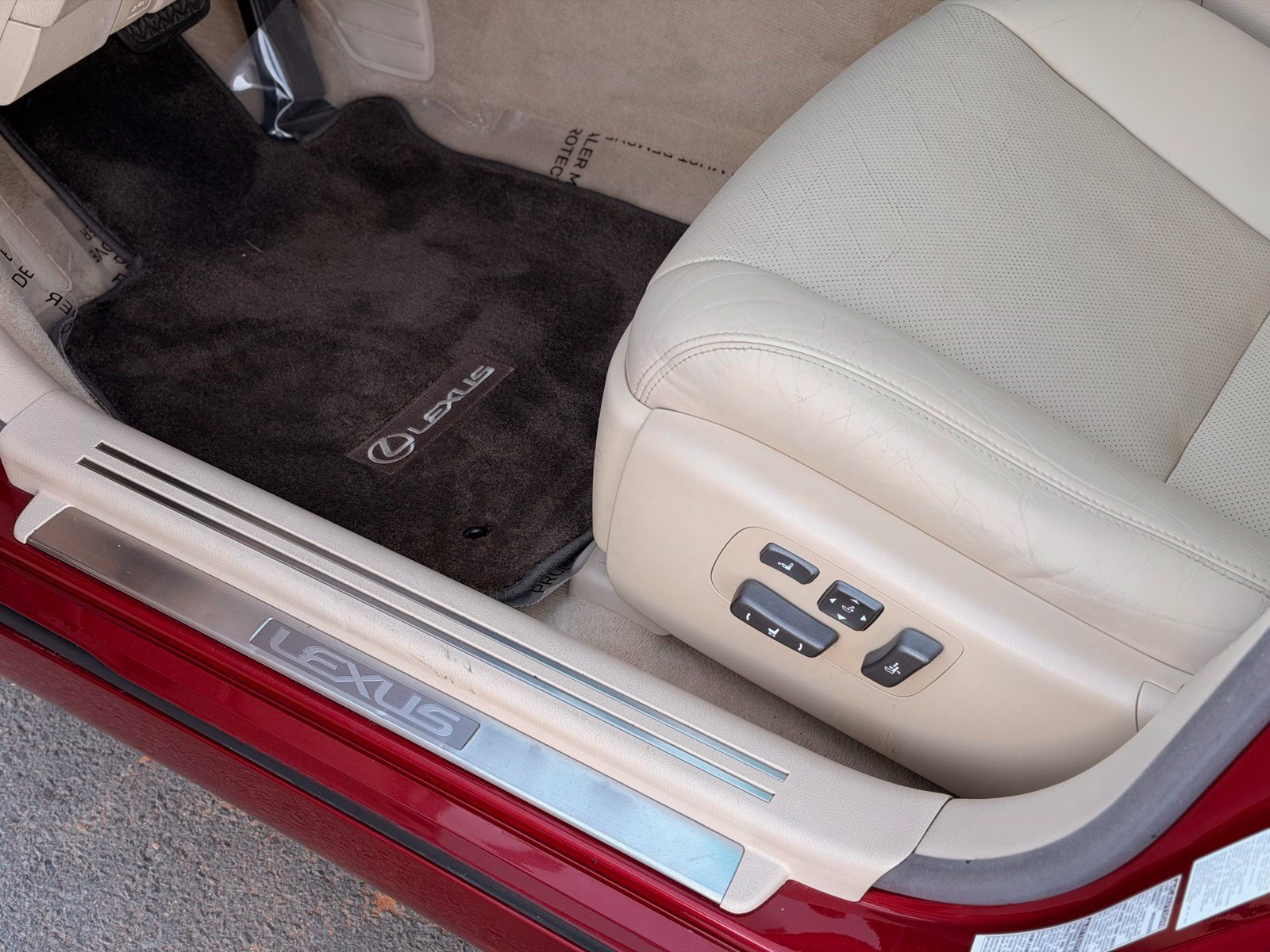 Used 2011 Lexus LS 460 AWD w/ Luxury Value Edition image 26