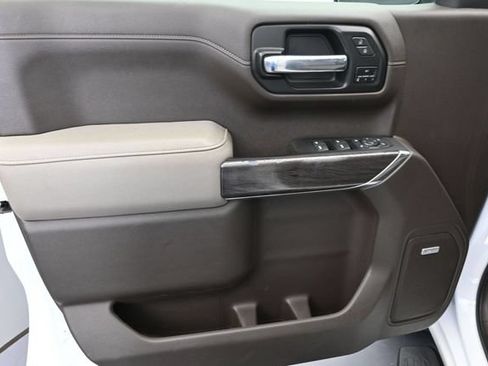 Used 2022 Chevrolet Silverado 1500 LTZ w/ Technology Package AWD/4WD image 26