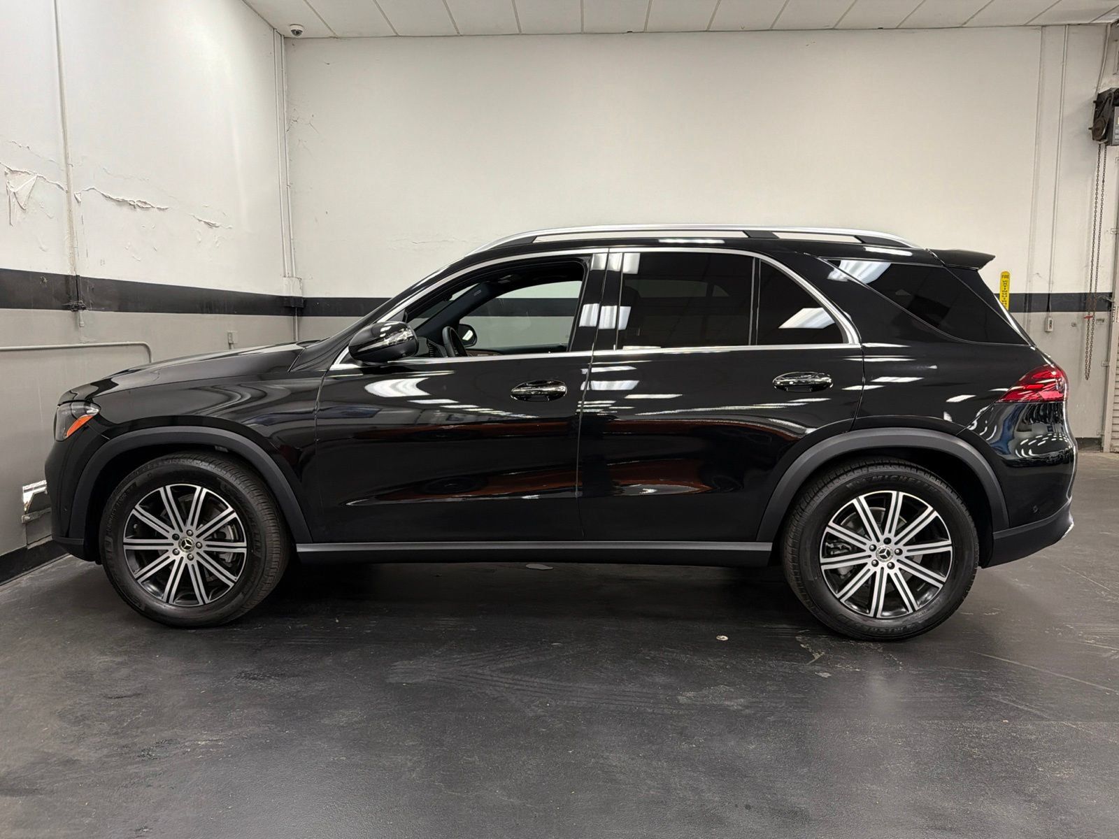 Used 2026 Mercedes-Benz GLE 350 4MATIC image 10