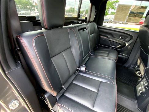Used 2022 Nissan Titan PRO-4X w/ Pro-4x Convenience Package AWD/4WD image 20