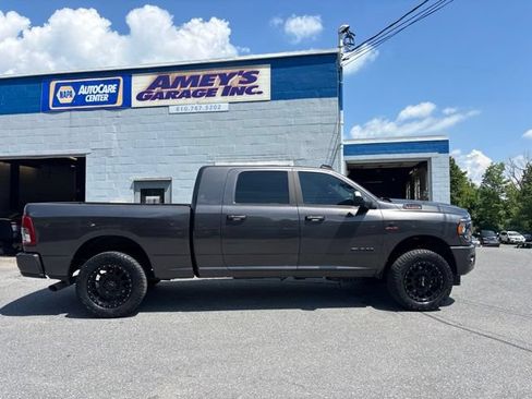 Used 2022 RAM 3500 Big Horn w/ Night Edition AWD/4WD image 5