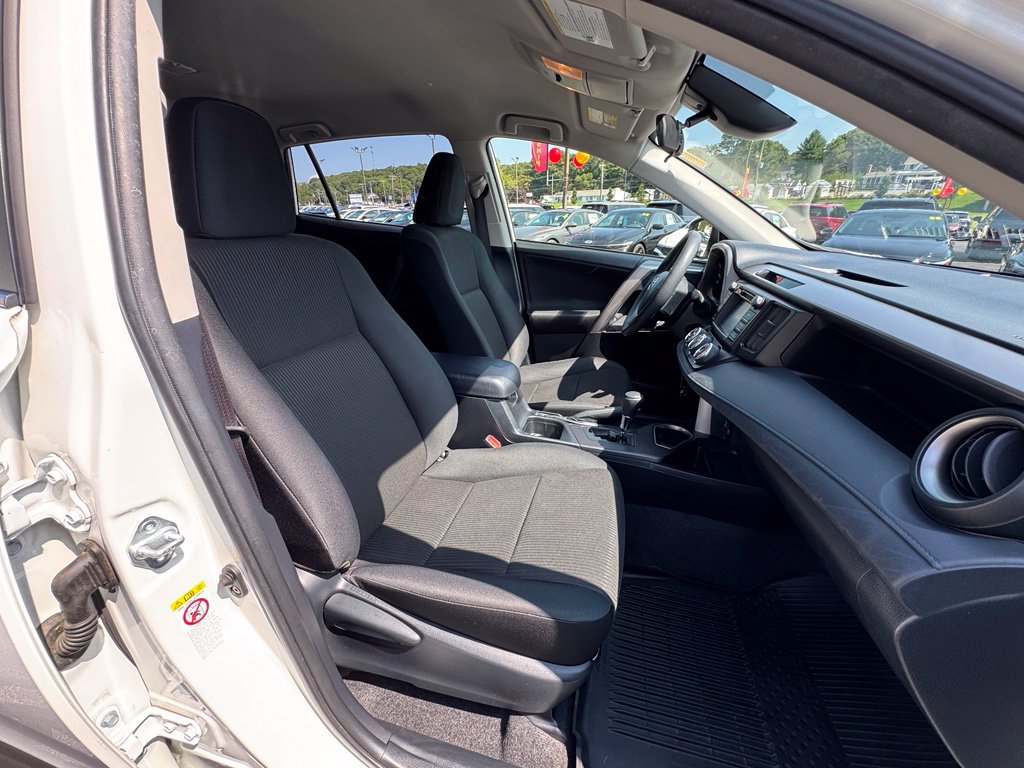 Used 2018 Toyota RAV4 LE w/ All Weather Liner Package AWD/4WD image 25
