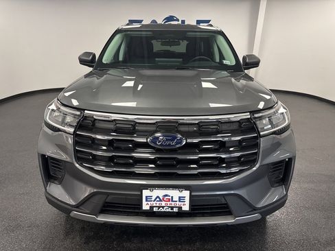 New 2025 Ford Explorer Active image 3