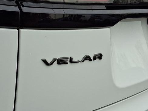 Used 2026 Land Rover Range Rover Velar S AWD/4WD image 30