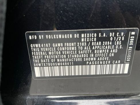 Used 2025 Volkswagen Jetta SE image 27