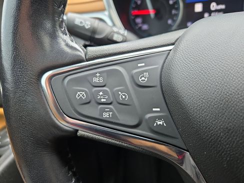 Used 2021 Chevrolet Equinox Premier image 17