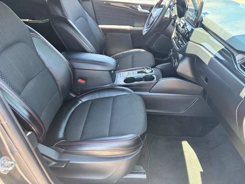 Used 2025 Ford Escape ST-Line Select AWD/4WD image 11
