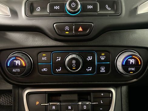 Used 2023 GMC Terrain SLE w/ Driver Convenience Package FWD image 18