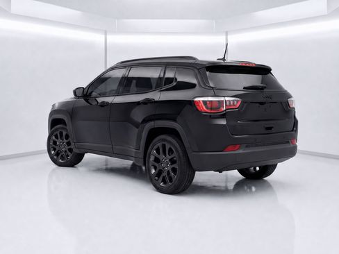 Used 2021 Jeep Compass Latitude w/ Sun and Sound Group FWD image 5