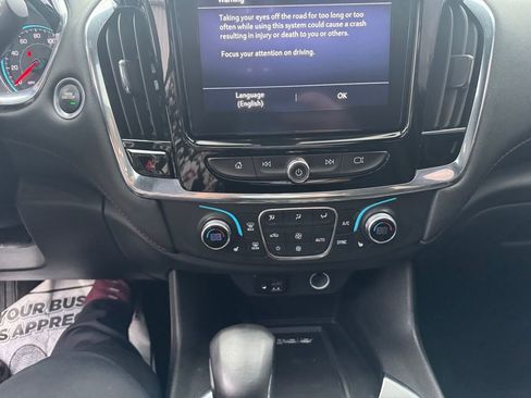 Used 2023 Chevrolet Traverse RS image 20